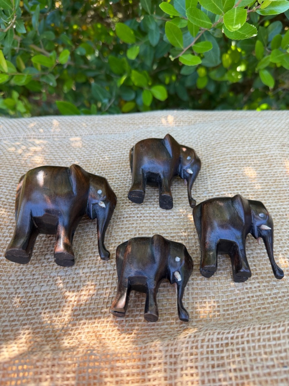 VTG Wood Elephant Set of 4 Hand Carved w/ Guide to Feng Shui Placement (& More) - Picture 14 of 16